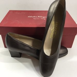 Salvatore Ferragamo Women's Med Heel Dress Shoes